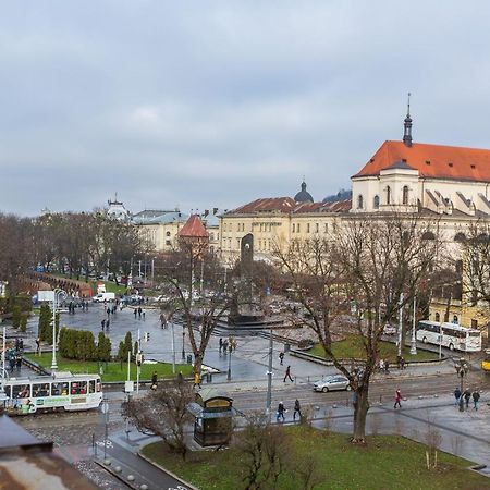 В Центрі Біля Ратуші Вулиця Площа Ринок 11 Lviv Exterior photo
