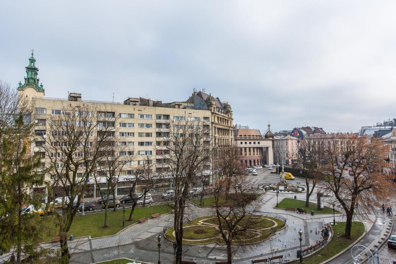 В Центрі Біля Ратуші Вулиця Площа Ринок 11 Lviv Exterior photo